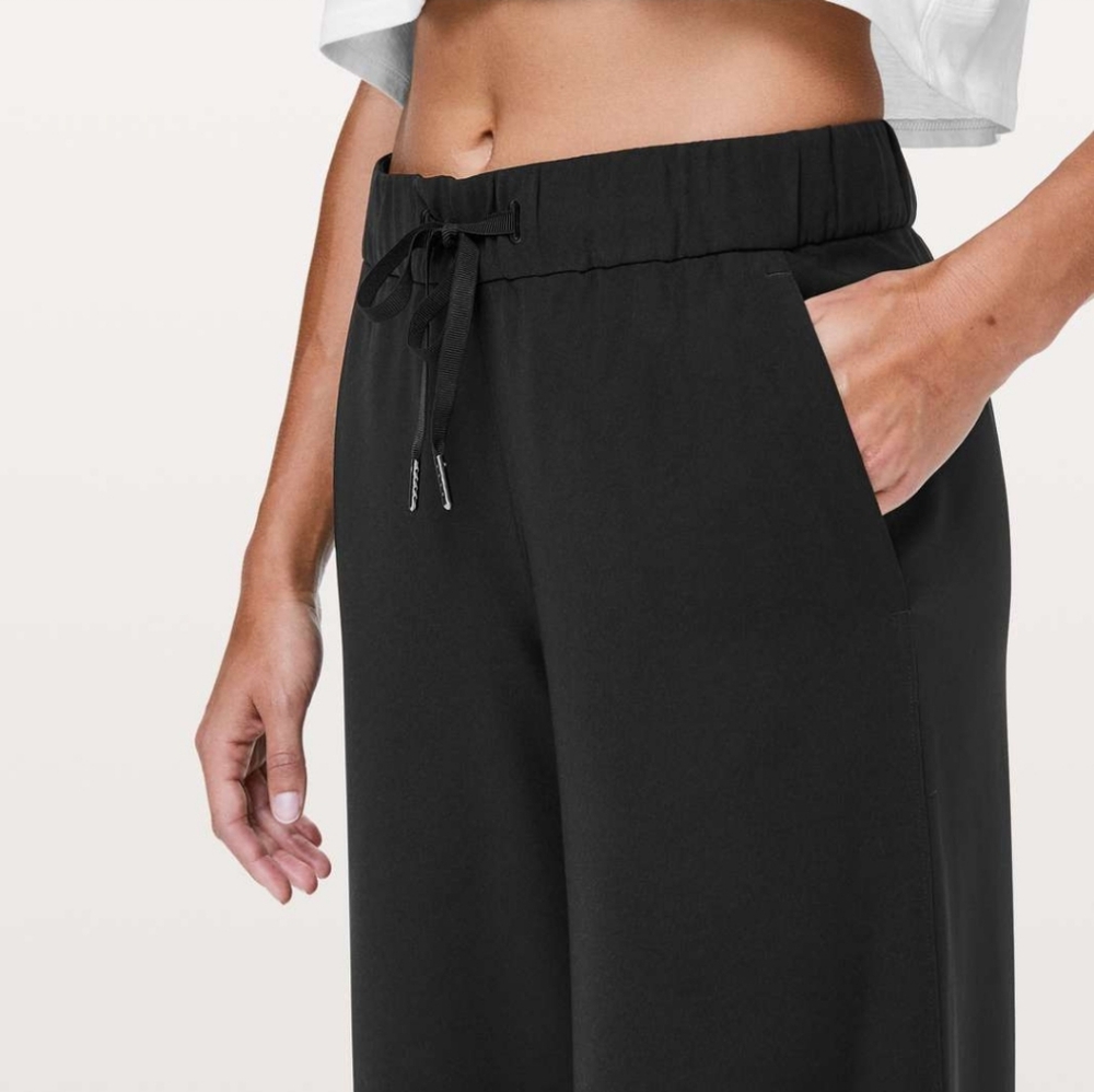 Lululemon On The Fly black 2 pant